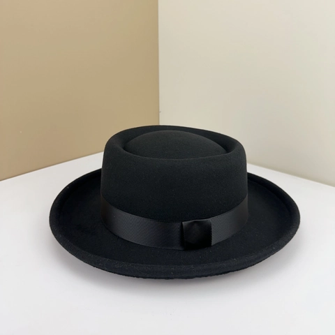 Chapeau Canotier Élégant Style Britannique Rétro Bord Large Texture Feutre De Laine Ruban Ajustable Unisexe