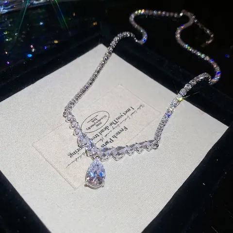 Elegante Druppelhanger Ketting Koper Verzilverd Zirkonia V-Vormige Tennis Ketting Dames Luxe Party Sieraden