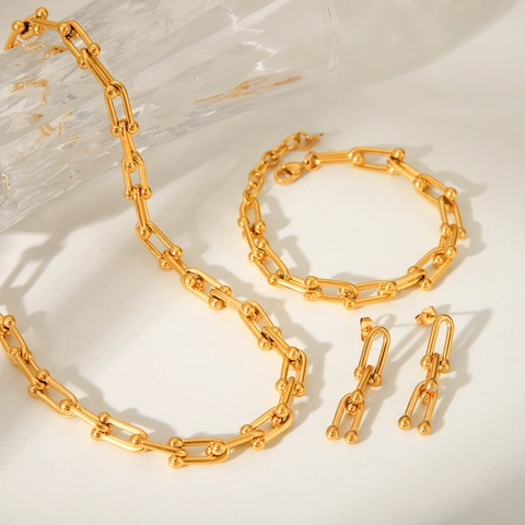 Bracciali Orecchini E Collana In Stile Classico Colore Solido Acciaio Inossidabile 304 Acciaio Inossidabile 316 Acciaio Al Titanio Placcati In Oro 18k