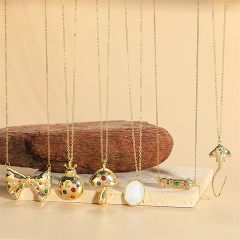 Collier Pendentif En Cuivre Plaqué Or Vintage Zircon Coloré Champignon Coccinelle Nœud Bijoux Esthétiques Femmes