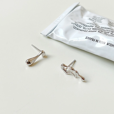 Asymmetrische Musiknoten Ohrstecker 925 Sterling Silber Flüssigmetall Fluid Stil Minimalistischer Schmuck Für Damen