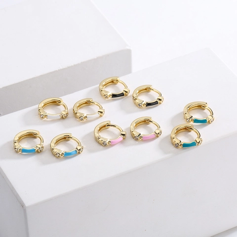 Minimalistische Mini Hoop Oorbellen Koper 18K Verguld Met Zirkonia En Kleurrijk Emaille Voor Dames Woon-werkverkeer Stijl
