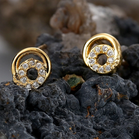 French Minimalist Round Zirconia Stud Earrings 18K Gold Plated Copper Hoop Earrings With 925 Sterling Silver Earring Post For Women