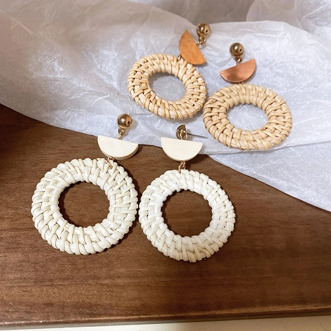 Orecchini Tondi In Rattan Intrecciato Bohemian Con Pezzo In Legno E Perno In Lega Stile Etnico Geometrico Per Donna