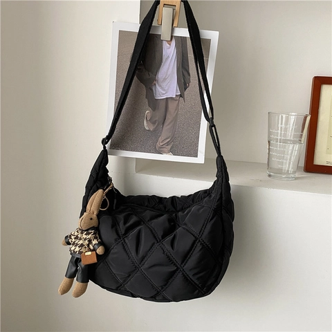 Quilted Crossbody Bag Rhombic Pattern Large Capacity Oxford Cloth Hobo Shoulder Bag With Detachable Rabbit Charm Adjustable Strap