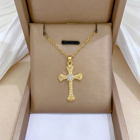 Cross Pendant Necklace Titanium Steel Chain Copper Inlay Sparkly Zircon Luxury Baroque Style Elegant Jewelry For Women