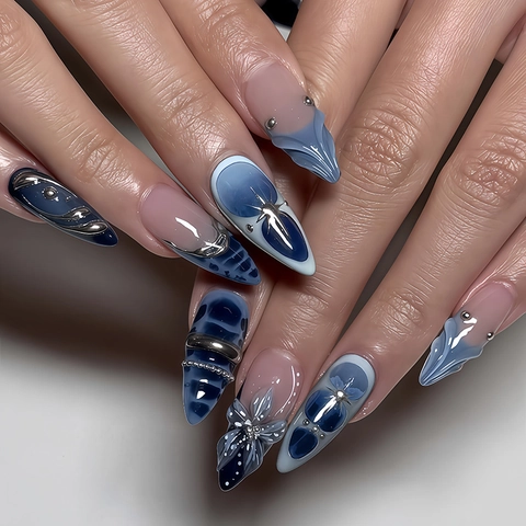 Blue Gradient Press On Nails Mit 3D Relief Silber Metallic Schmetterling Blume Dekor Mandelform Handmade Künstliche Nägel
