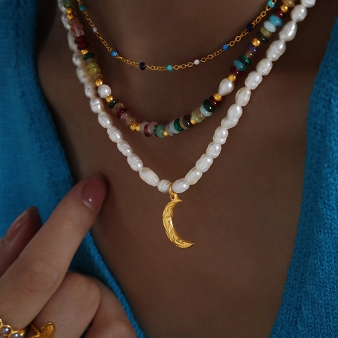 French Style Titanium Steel Moon Pendant Necklace With Freshwater Pearl Gold Clavicle Chain Jewelry For Women