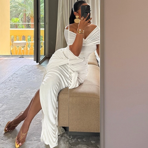 Elegante Abito Maxi Bianco Spalle Scoperte Arricciato Vestibilità Aderente Spacco Alto Poliestere Spandex Sera Vestito Lungo