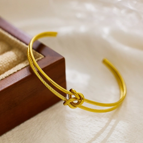 Roestvrijstalen Armband Dames 18K Verguld Open Verstelbaar C-Vorm Bangle Knoop Twist Minimalistisch Retro Mode