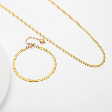 Collar Y Pulsera De Cadena De Serpiente Herringbone De Acero Inoxidable Chapado En Oro De 18K Con Colgante De Corazón