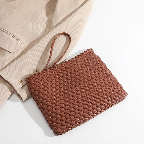 Woven Clutch Bag PU Leather Checkered Pattern Evening Wristlet With Wrist Strap Zipper Closure For Women Fashion