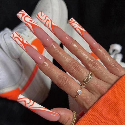 Coffin Kunstnagels Om Op Te Drukken Oranje Golfpatroon Glanzende Kunstnagels In Franse Stijl Met Lijm
