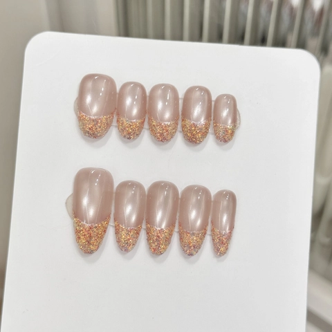 Handgemaakte Press On Nagels Champagne Goud Kattenoog Aurora Frans Glitter Gradiënt Elegante Kunstnagels