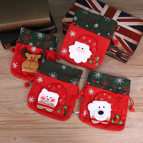 Sacchetti Regalo Di Natale Cartone Animato Babbo Natale Pupazzo Di Neve Renna Orso Feltro Maglia Peluche Coulisse Palmare Caramelle Mele Decorazioni Festa