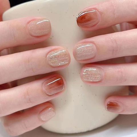 Short Square Round Press On Nails Amber Caramel Gradient Nude Pink Glitter Elegant Marble Artificial Nails With Glue