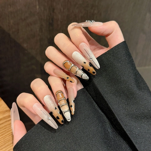 Handgemaakte Press On Nails Lange Amandel Kattenoog Luipaard Patroon Metalen Kruis Ketting 3D Ontwerp Luxe