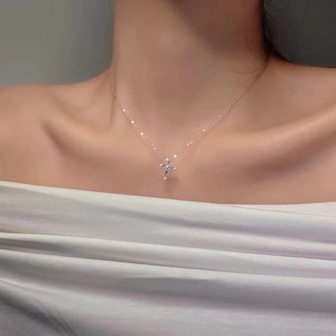 Elegante Collana con Ciondolo a Croce in Argento Sterling 925 per Donna Placcata in Oro con Strass Intarsiati Gioielli