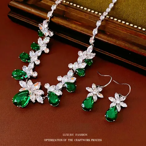 Elegante Wassertropfen Blumenkette Und Ohrringe Für Frauen Kupfer Zirkonia Luxuriöse Raffinierte Brautaccessoires