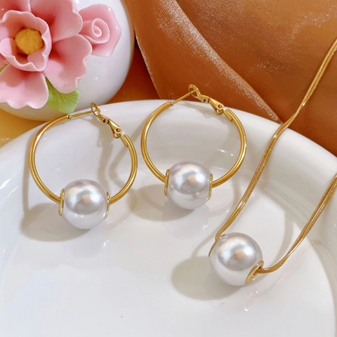 Elegante Collana Di Künstliche Perle E Orecchini A Cerchio In Acciaio Al Titanio Catena A Serpente A Doppio Strato Per Gioielli Da Donna