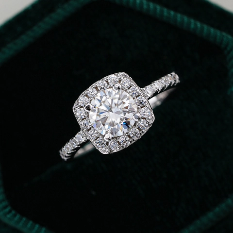Luxury Round Moissanite Halo Ring 925 Sterling Silver Four Claw Wedding Engagement Jewelry For Women Elegant