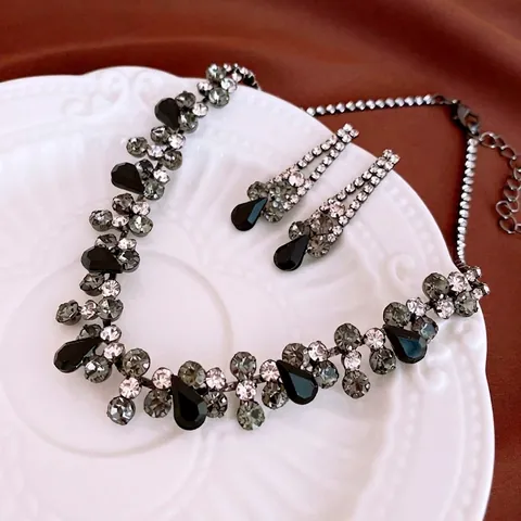 Vintage Goccia D'acqua Collana E Orecchini Gioielli Con Strass Neri Accessorio Di Moda In Rame Geometrico Per Donna Lusso