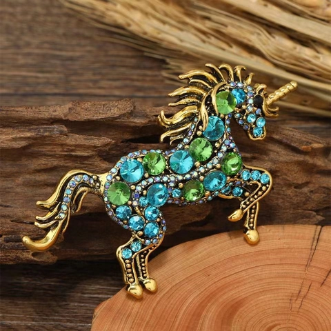 Unicorn Brooch Pin Alloy Shiny Rhinestone Crystal Inlaid Retro Vintage Style Decorative Jewelry Accessory For Women Unisex