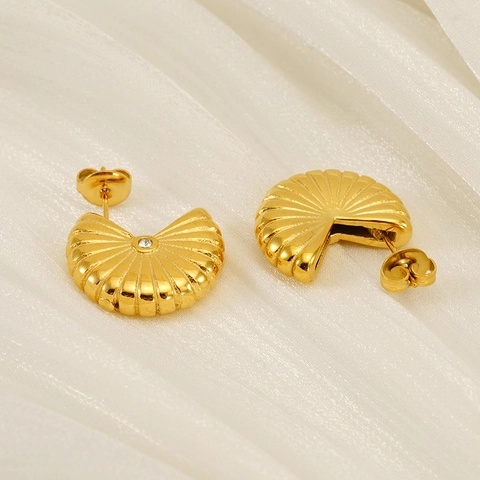 Elegant Fan Shaped Stud Earrings Titanium Steel 18K Gold Plated Shell Texture Zircon Inlay Vintage Jewelry For Women