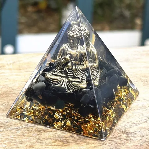 Orgon Pyramide Statue Harz Ornament Mit Goldenem Buddha Obsidian Kies Und Goldfolie Schreibtisch Energie Deko Zen Büro