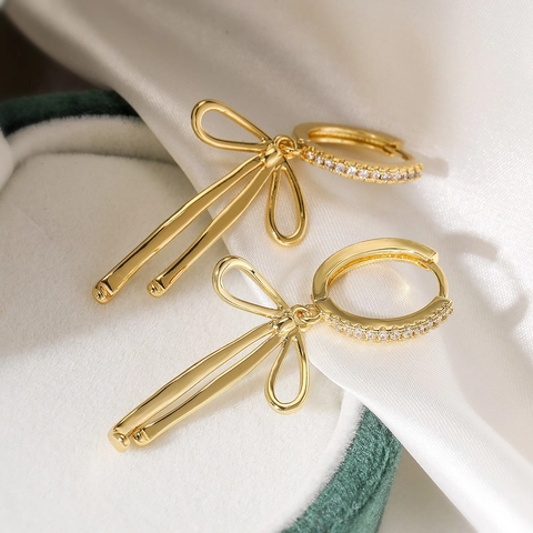Schmetterling Schleife Hängeohrringe Messing 18K Vergoldet Zirkonia Pave Hoop Süß Mode Für Damen