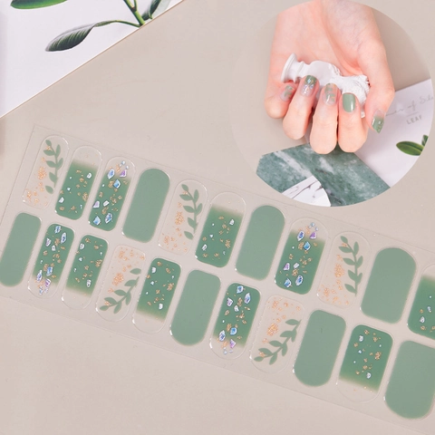 Japanische Durchscheinende Regenbogen Herz Nagelaufkleber Full Cover Schmetterling Blumen Umweltfreundliche Harztinte Nail Art Decals Für Damen