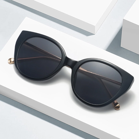 Oversized Katzenaugen Sonnenbrille Für Damen PC Rahmen Metallbügel UV400 Schutz Outdoor Mode