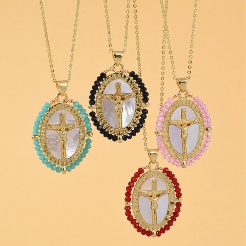 Collier Pendentif Croix Cuivre Plaqué Or 18K Avec Künstliche Perles De Cristal Colorées Nacre Médaille Religieuse Ovale