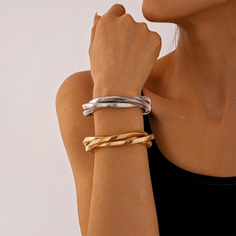 Meerlaagse Gewonden Armband Schroeftextuur Geometrisch Roestvrij Staal Minimalistische Mode Armband Voor Dames