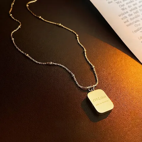 Collier À Pendentif Plaque Carrée Acier Inoxydable Plaqué Or Chaîne À Billes Minimaliste Gravé Pour Femmes