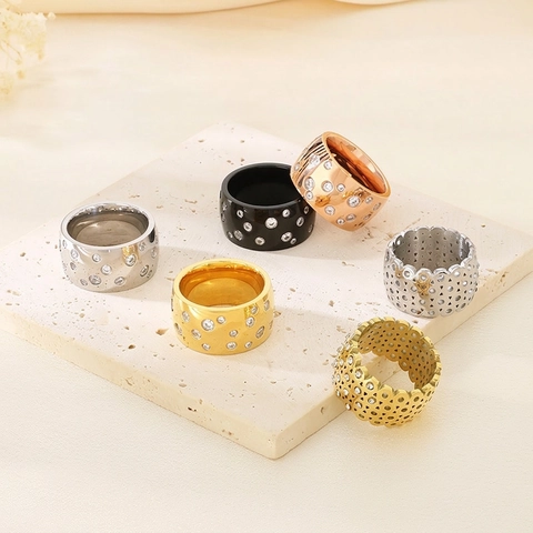 Anillo de Banda Ancha de Acero Inoxidable con Pavé de Diamantes de Imitación para Hombres Mujeres Moda Geométrico Hueco Cielo Estrellado Joyería