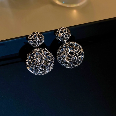Boucles D Oreilles Stud Double Boule Ronde Creuse Alliage Filigrane Sculpté Avec Tige En Argent Style Français Vintage Femmes