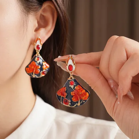 Vintage Fan Enamel Earrings With Silver Earring Post Maple Leaf Pattern Red Beads Alloy Statement Jewelry For Women