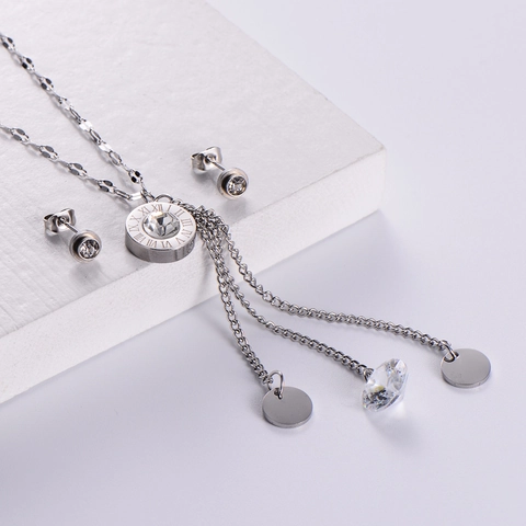 Collana E Orecchini Con Nappina E Numeri Romani In Acciaio Inossidabile Con Zircone Placcato Oro 18K