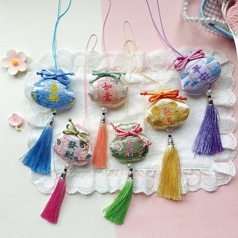 Traditional Chinese Embroidered Lucky Bag Charm Satin Fabric Tassel Faux Artificial Pearl Decor For Car Bag Hanging
