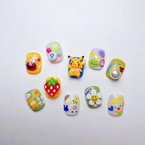 Stickers Art Ongles Relief Autocollants 3D Embossés Dessin Animé Étoile Lune Coeur Décoration Adhésive Pour Femmes DIY Manucure