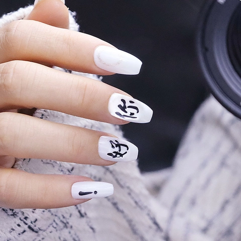 Press On Nails Long Coffin Shape Chinese Character Design Plaid Pattern Glossy Resin False Nails For Women Wearable