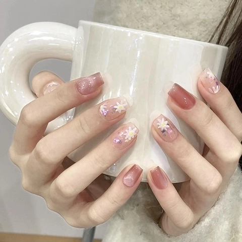 Handmade Press On Nails Pink Cat Eye Effect Hand Painted Daisy Flower Short Square Glossy Fake Nails Elegant For Women