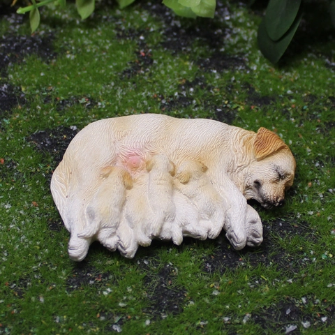 Miniature Resin Dog Figurine Realistic Nursing Mother Golden Retriever Labrador Puppies Micro Landscape Garden Decor Desktop Ornament