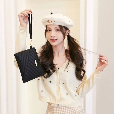 Women Quilted PU Leather Clutch Bag Fashionable Rhombic Wristlet Pouch With Gold Zipper And Removable Strap Minimalist