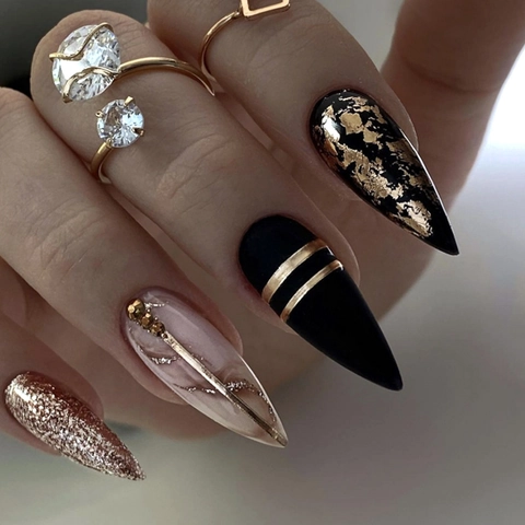 Lange Stiletto Aufklebe Nägel Schwarz Gold Design Goldfolie Strass Glitzer Luxus Künstliche Fingernägel Für Damen