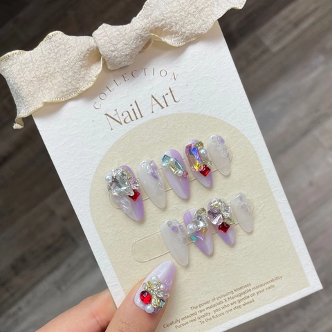 Handgemachte Kunstnägel Lavendelviolett Verlauf 3D Herz Strass Perle Luxus Mandel Stilett Lange Falsche Nägel Für Damen