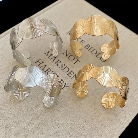 Geometrisches Offenes Armreif Metall Konzentrisches Kreis Spiralmuster Minimalistisch Modern Verstellbar Manschette Modeschmuck Damen