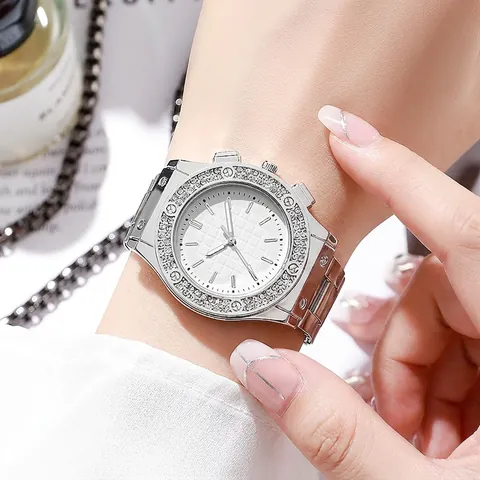 Fashion Unisex Quartz Watch Silver Alloy Metal Strap Luxury Rhinestone Inlaid Bezel Round Grid Dial Decorative Wristwatch Gift