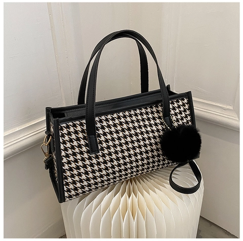 Bolso De Hombro De Felpa Para Mujer Estampado De Leopardo Y Pata De Gallo Bolso De Piel Sintética Colgante De Bola Invierno